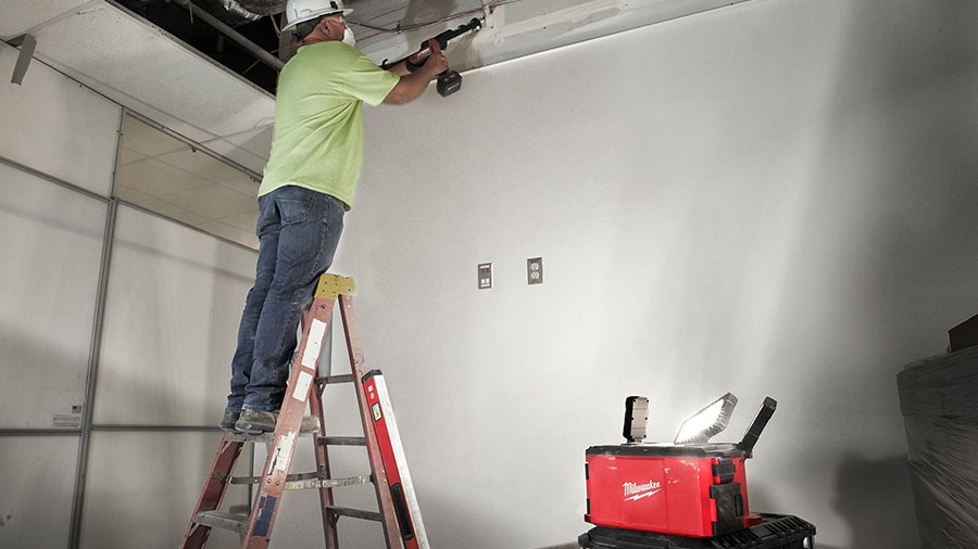 lampe PACKOUT M18 POALC Milwaukee lampe PACKOUT M18 POALC Milwaukee